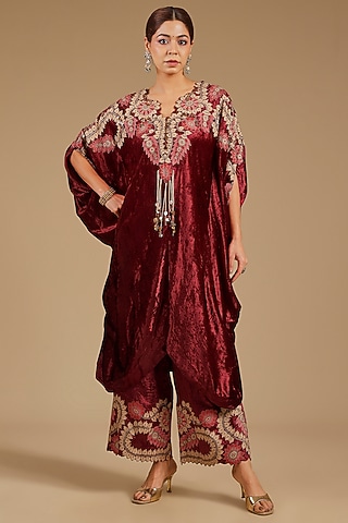 Maroon Velvet Threadwork Kaftan Set by Minaxi Dadoo