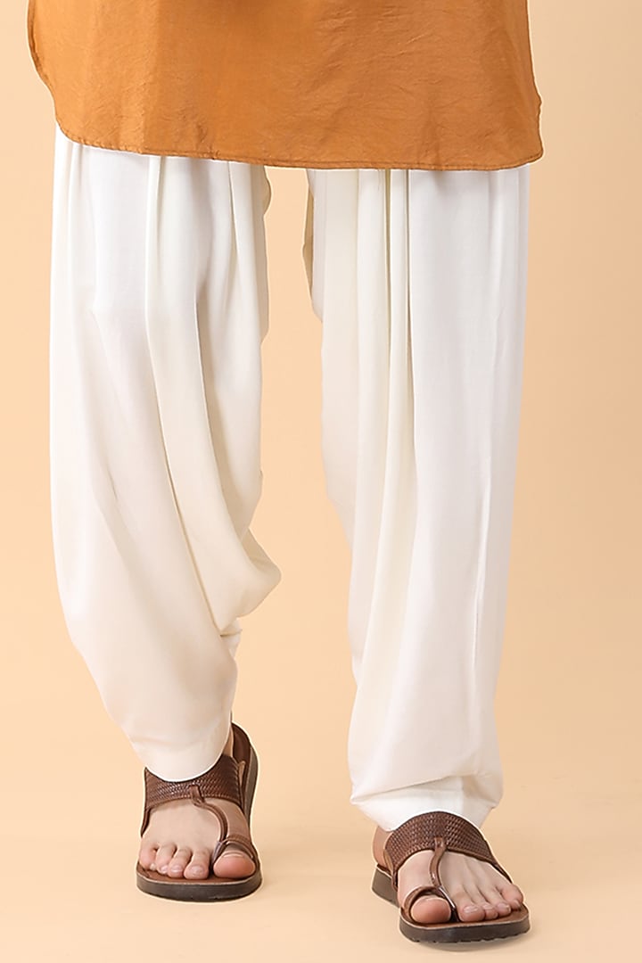 Mustard Ruby Cotton Silk Printed Bundi Jacket Set by Manish Nagdeo Men at Pernia's Pop Up Shop
