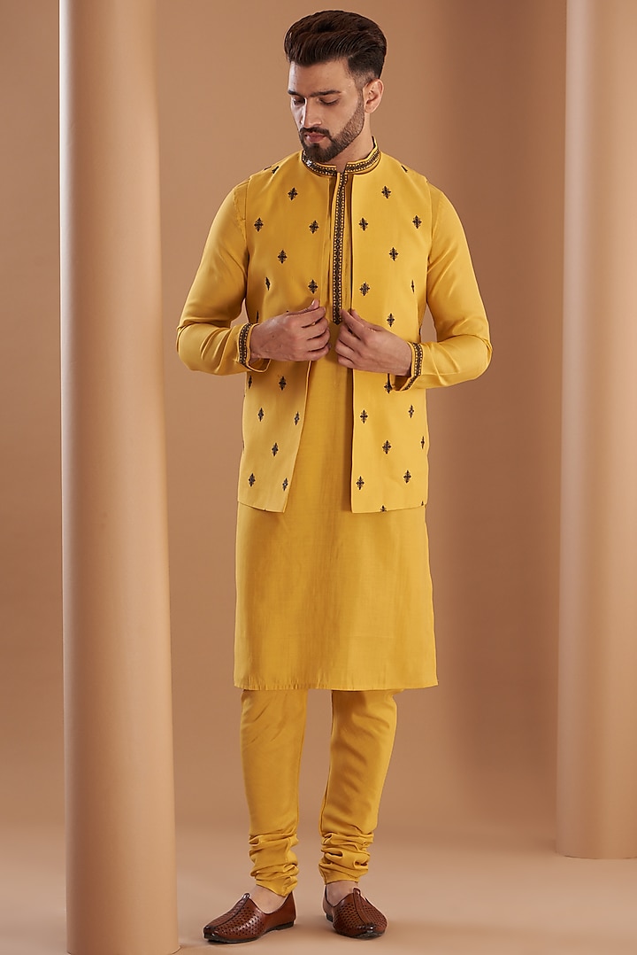 Yellow Modal Embroidered Indowestern Set by Manish Nagdeo Men