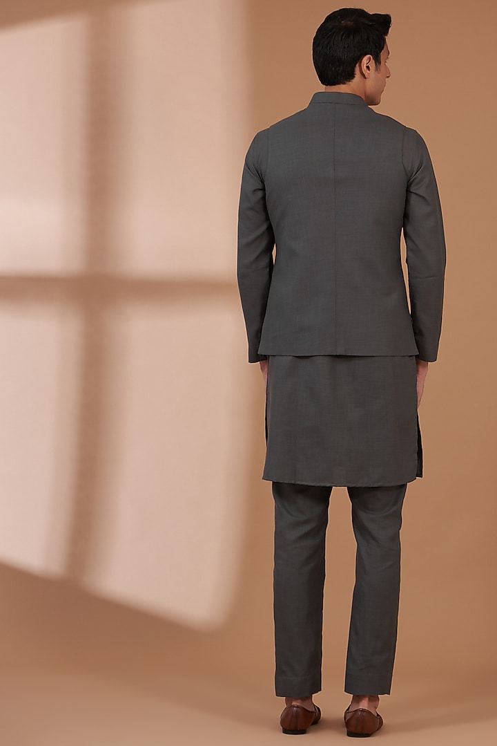 Dark Grey Matka Cotton Embroidered Bundi Set by Manish Nagdeo Men at Pernia's Pop Up Shop