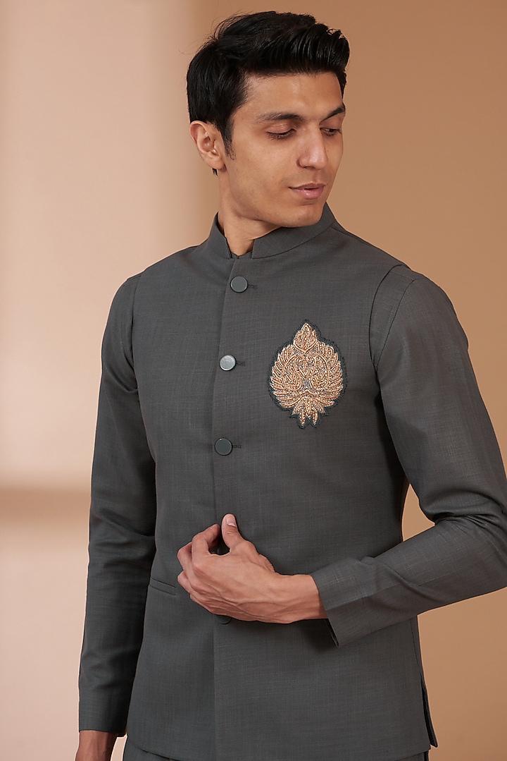 Dark Grey Matka Cotton Embroidered Bundi Set by Manish Nagdeo Men at Pernia's Pop Up Shop