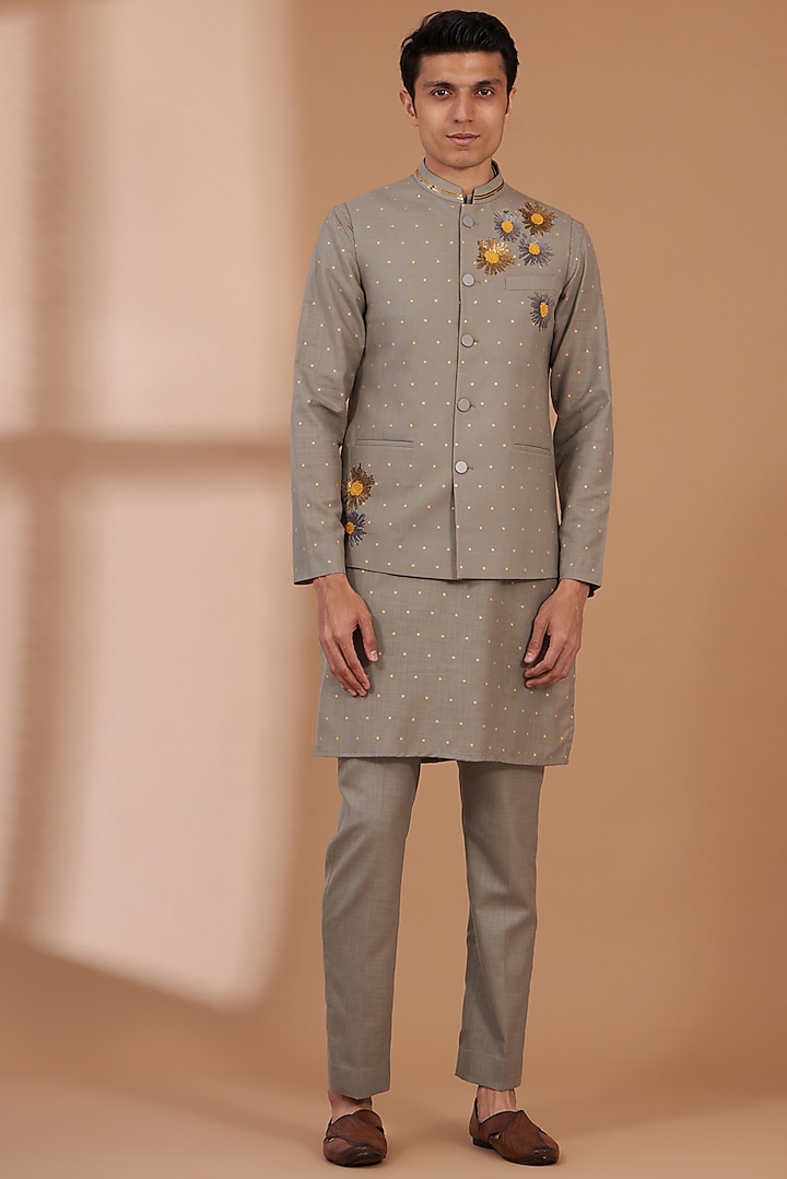 Grey Matka Cotton Printed & Embroidered Bundi Set by Manish Nagdeo