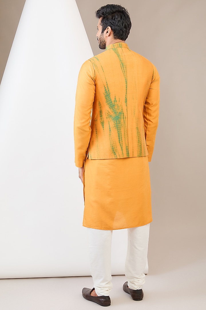 Mustard Art Silk Hand Embroidered Tie-Dyed Bundi Jacket Set by Manish Nagdeo Men at Pernia's Pop Up Shop