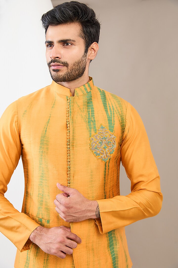 Mustard Art Silk Hand Embroidered Tie-Dyed Bundi Jacket Set by Manish Nagdeo Men at Pernia's Pop Up Shop
