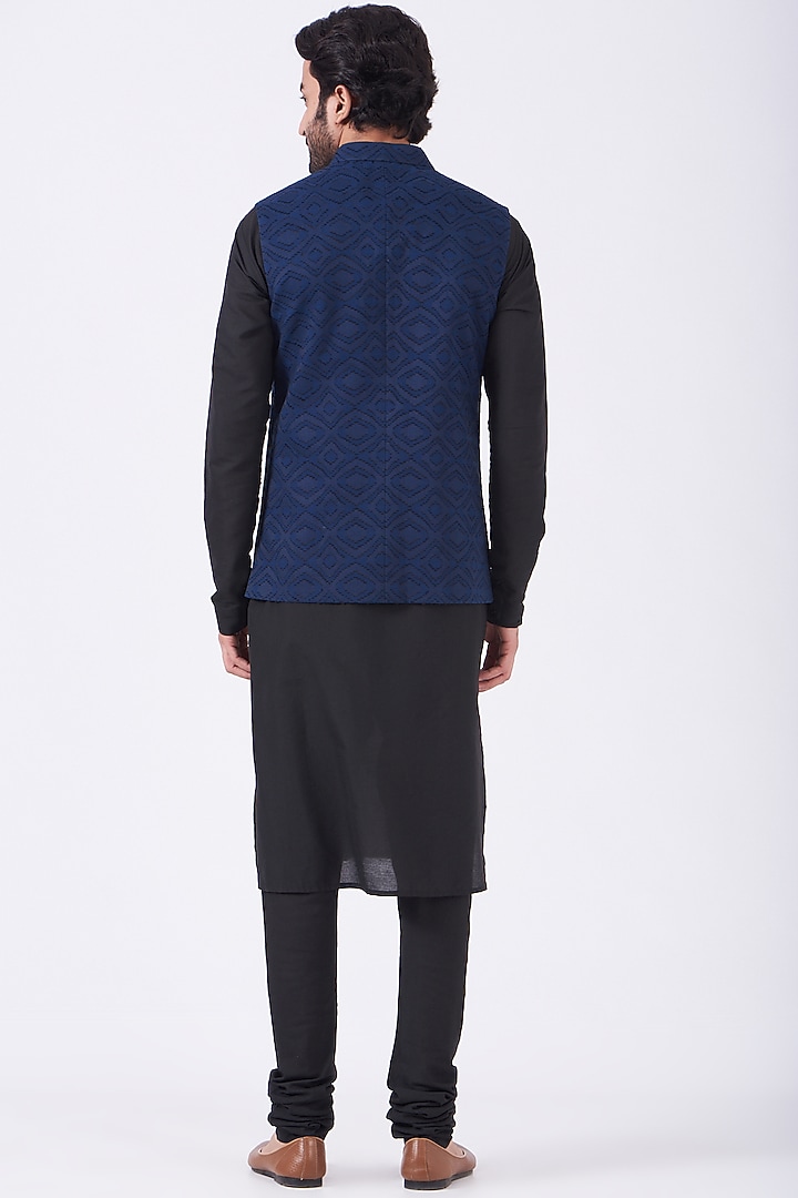 Black Kurta Set With Blue Bundi Jacket by Manish Nagdeo Men at Pernia's Pop Up Shop