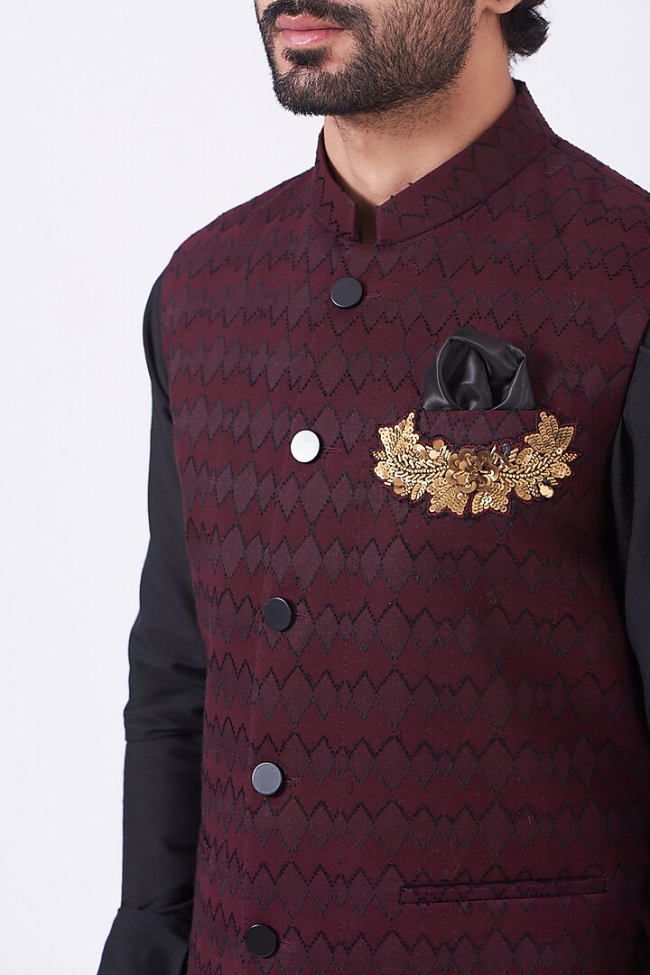 Maroon Cotton Embroidered Bundi Jacket Set by Manish Nagdeo Men at Pernia's Pop Up Shop