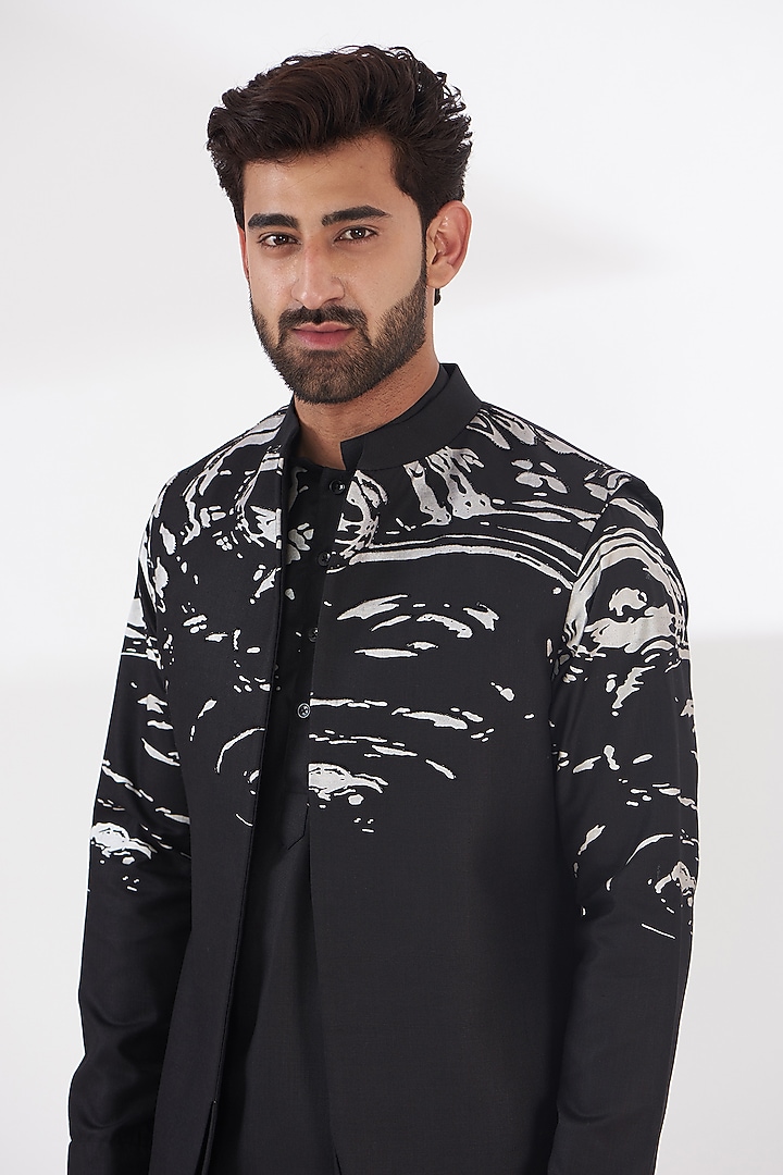 Black Ruby Silk Printed & Embroidered Indowestern Set by Manish Nagdeo Men at Pernia's Pop Up Shop