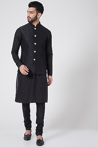 Black Kurta Set With Nehru Jacket For Boys by Manish Nagdeo - Kids