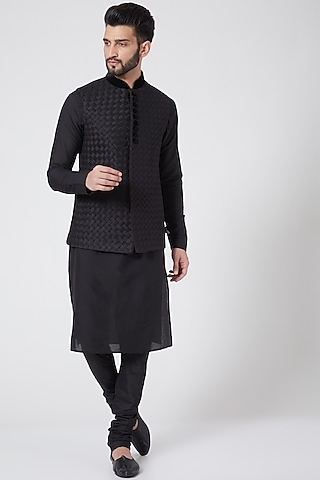 Black Kurta Set For Boys by Manish Nagdeo - Kids