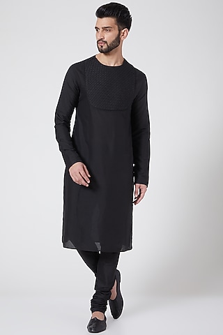 Black Round Neck Kurta Set For Boys by Manish Nagdeo - Kids