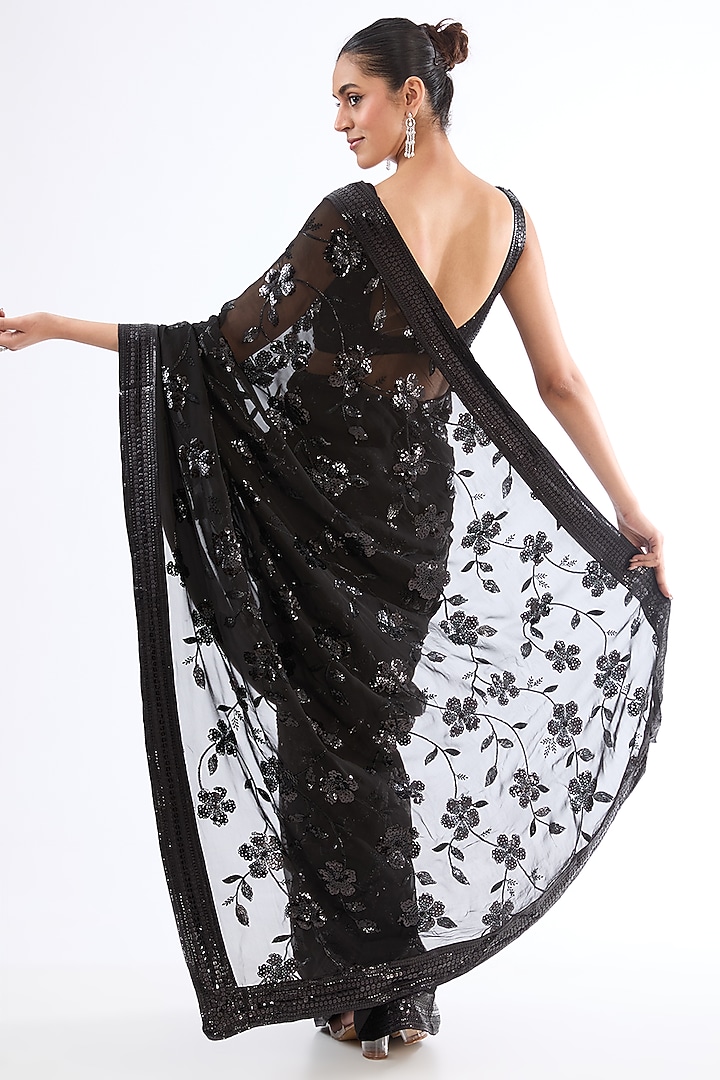 Black Georgette Sequins Embellished Party Wear Saree Set by MeenaGurnam at Pernia's Pop Up Shop
