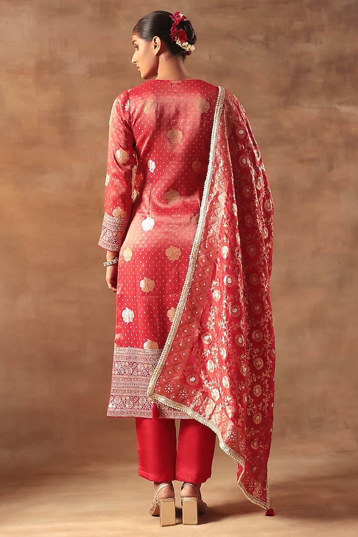 Red Tissue Jacquard Zari Work Kurta Set by MeenaGurnam at Pernia's Pop Up Shop