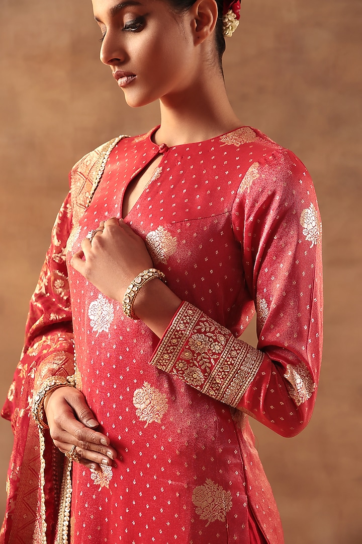 Red Tissue Jacquard Zari Work Kurta Set by MeenaGurnam at Pernia's Pop Up Shop