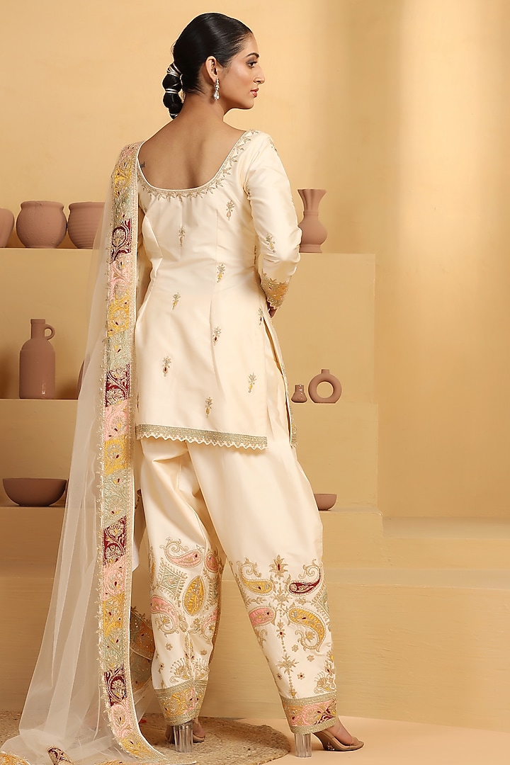 Beige Silk Sequins & Cutdana Work Kurta Set by MeenaGurnam at Pernia's Pop Up Shop