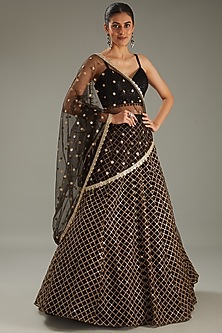 product-color-Black