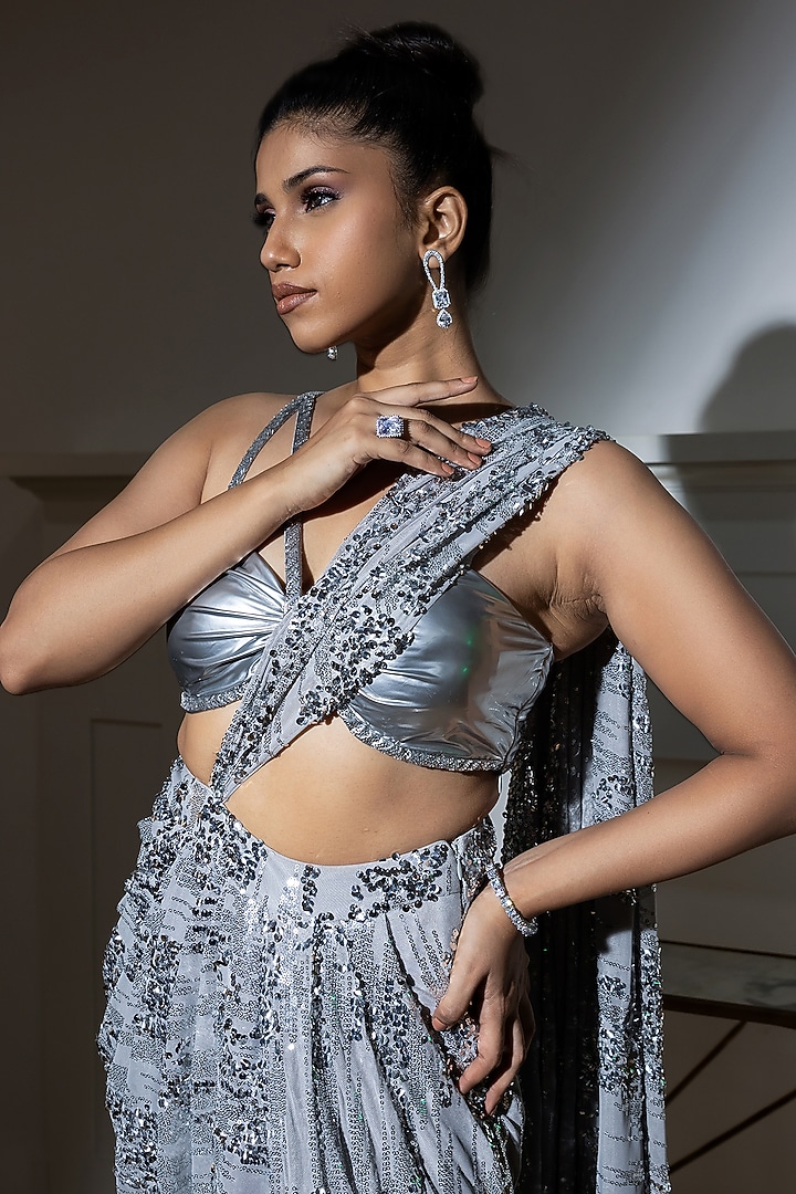 Silver Grey Net Pre-Draped Glitter Party Wear Saree Set by MeenaGurnam at Pernia's Pop Up Shop