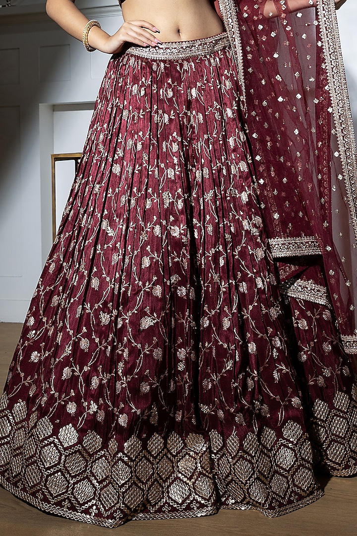 Red Jacquard Embroidered Wedding Lehenga Set by MeenaGurnam at Pernia's Pop Up Shop