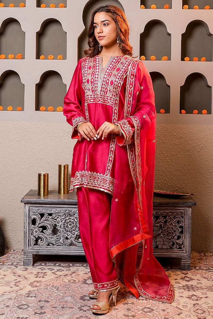 Wine Silk Chanderi Embroidered Kurta Set by Monica Khosla at Pernia's Pop Up Shop