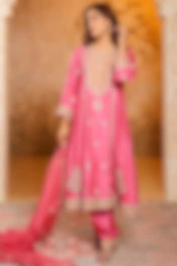 Pink Silk Embroidered Kurta Set by Monica Khosla at Pernia's Pop Up Shop