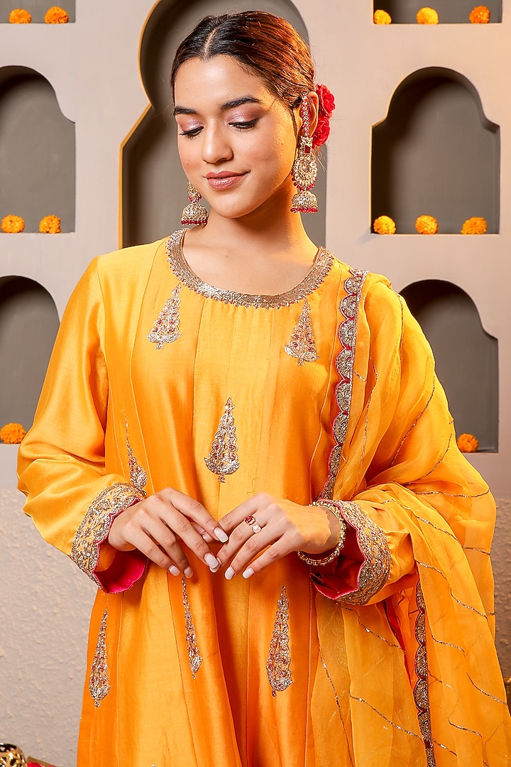 Yellow Silk Chanderi Embroidered Kurta Set by Monica Khosla at Pernia's Pop Up Shop