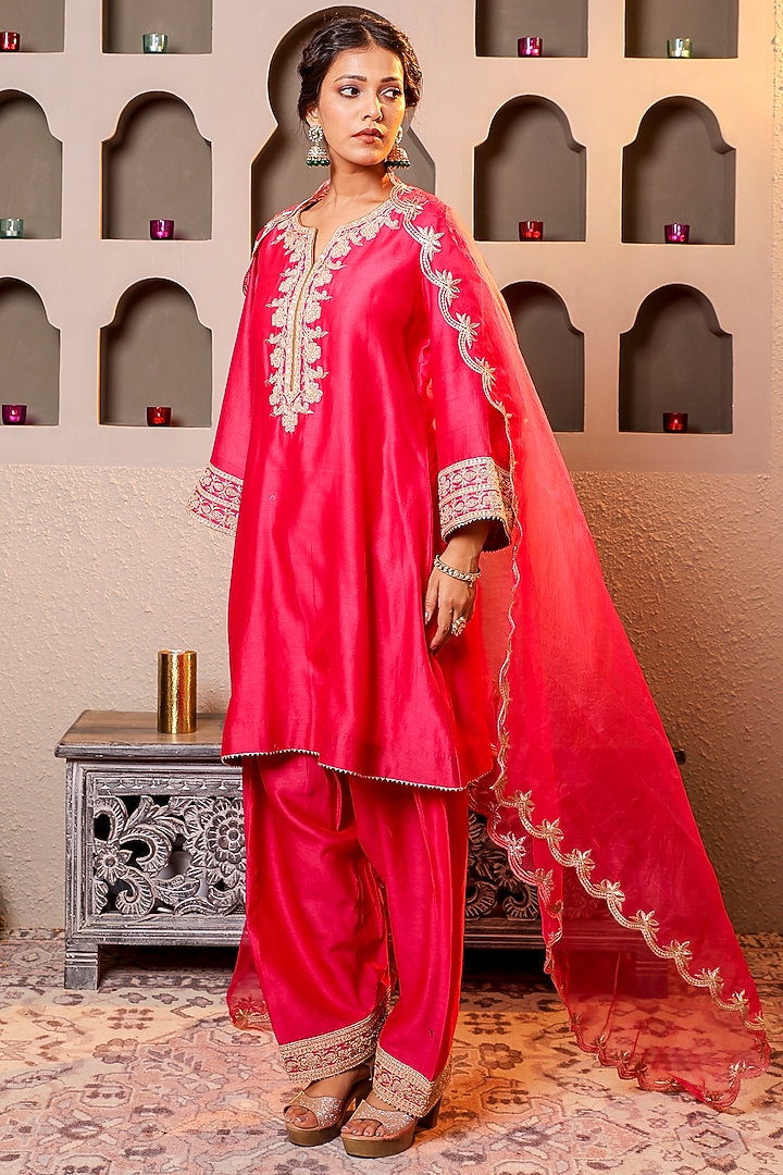 Pink Silk Chanderi Embroidered Kurta Set by Monica Khosla at Pernia's Pop Up Shop