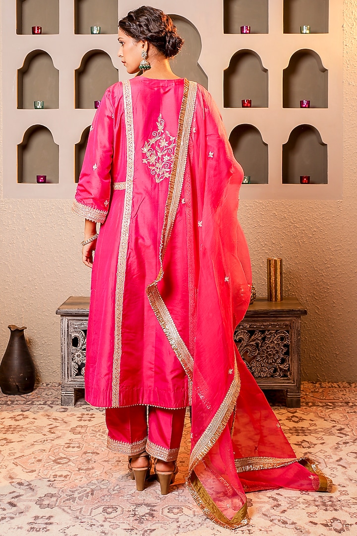 Pink Silk Embroidered Kurta Set by Monica Khosla at Pernia's Pop Up Shop