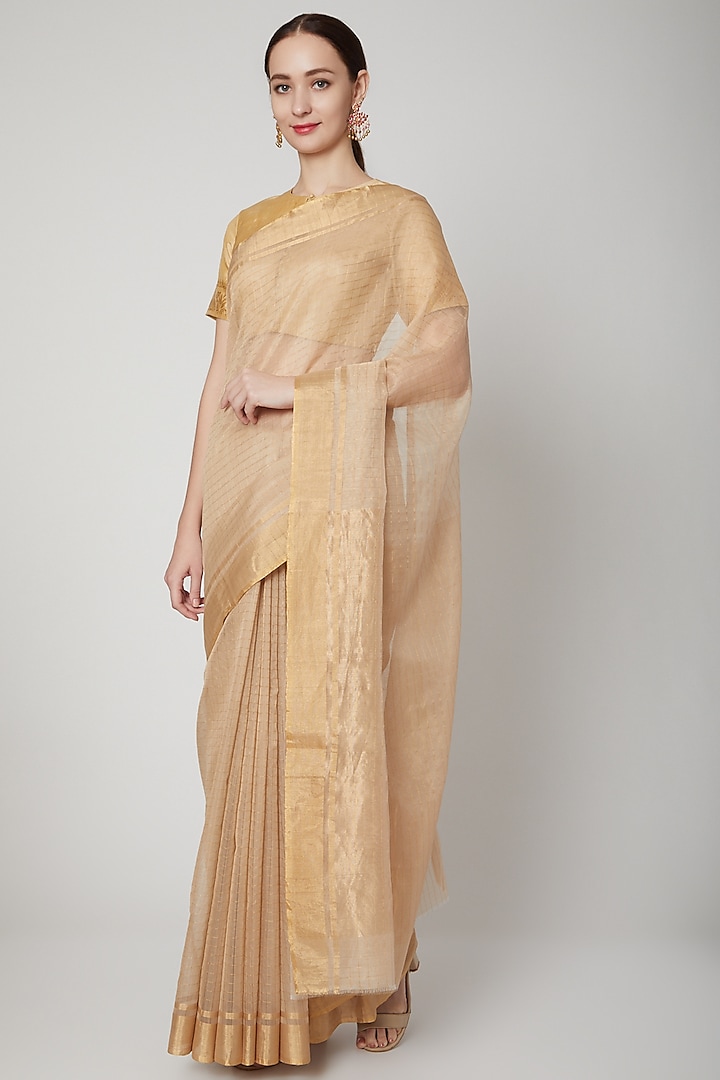 Beige & Gold Handwoven Checkered Saree Set by Mint n oranges at Pernia's Pop Up Shop