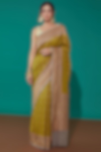 Green Pure Banarasi Georgette Handwoven Saree Set by Mint N Oranges at Pernia's Pop Up Shop