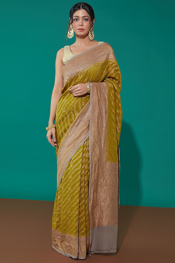 Green Pure Banarasi Georgette Handwoven Saree Set by Mint N Oranges at Pernia's Pop Up Shop