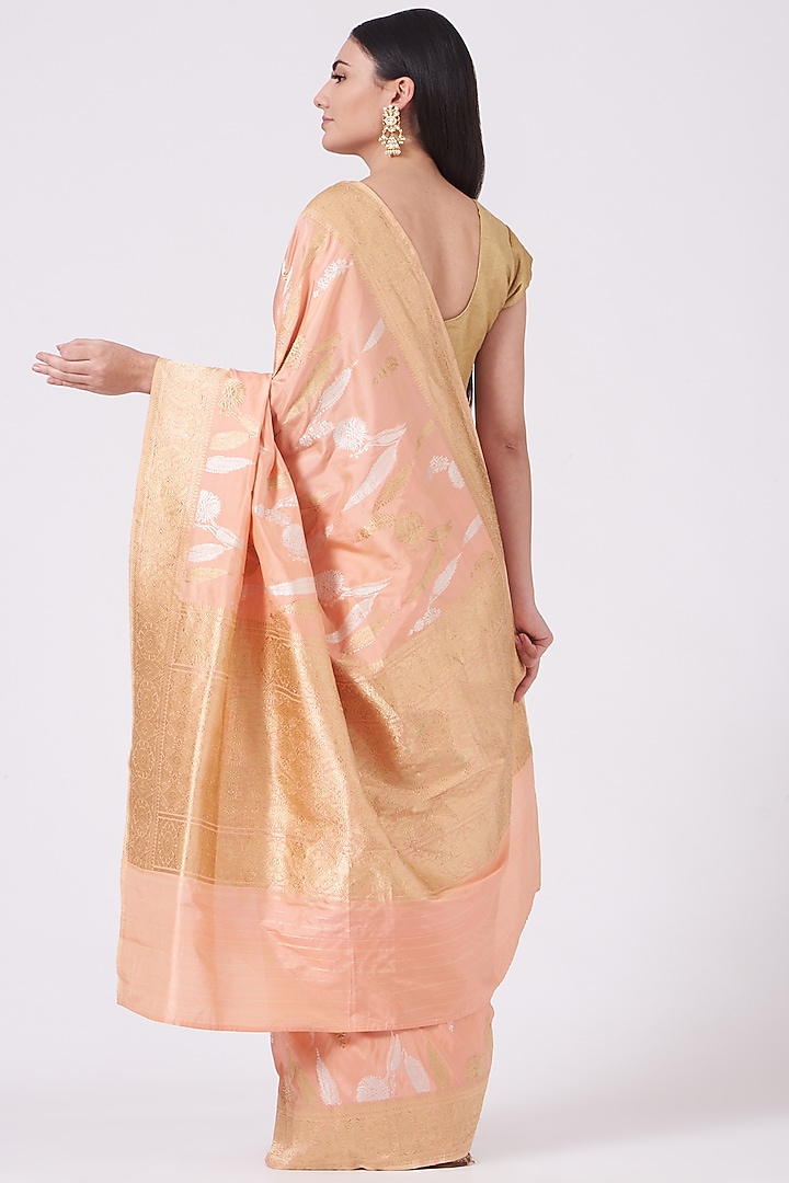 Peach Wedding Saree Set With Floral Zari Work by Mint N Oranges at Pernia's Pop Up Shop