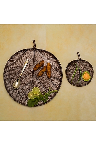 Black Aluminium Round Leaf Shaped Platter (Set of 2) by Manor House