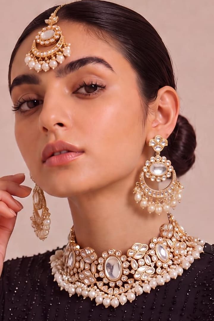 Gold Finish Kundan Polki Choker Necklace Set by MNSH at Pernia's Pop Up Shop