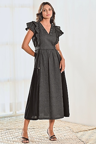 Black Cotton Pleated Midi Dress by MoonTara
