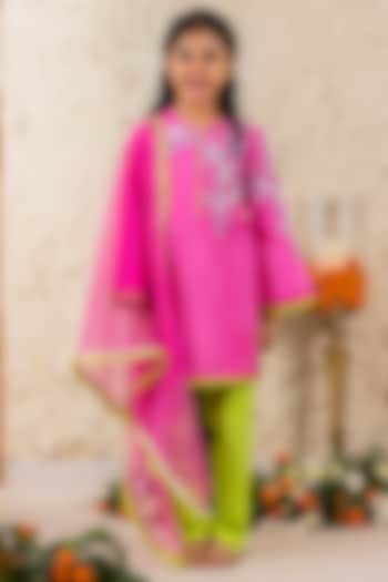 Pink Silk & Glace Cotton Bead Embroidered Kurta Set For Girls by MINI TRAILS at Pernia's Pop Up Shop