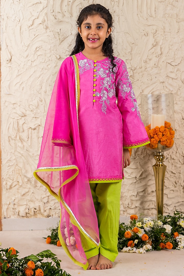 Pink Silk & Glace Cotton Bead Embroidered Kurta Set For Girls by MINI TRAILS at Pernia's Pop Up Shop