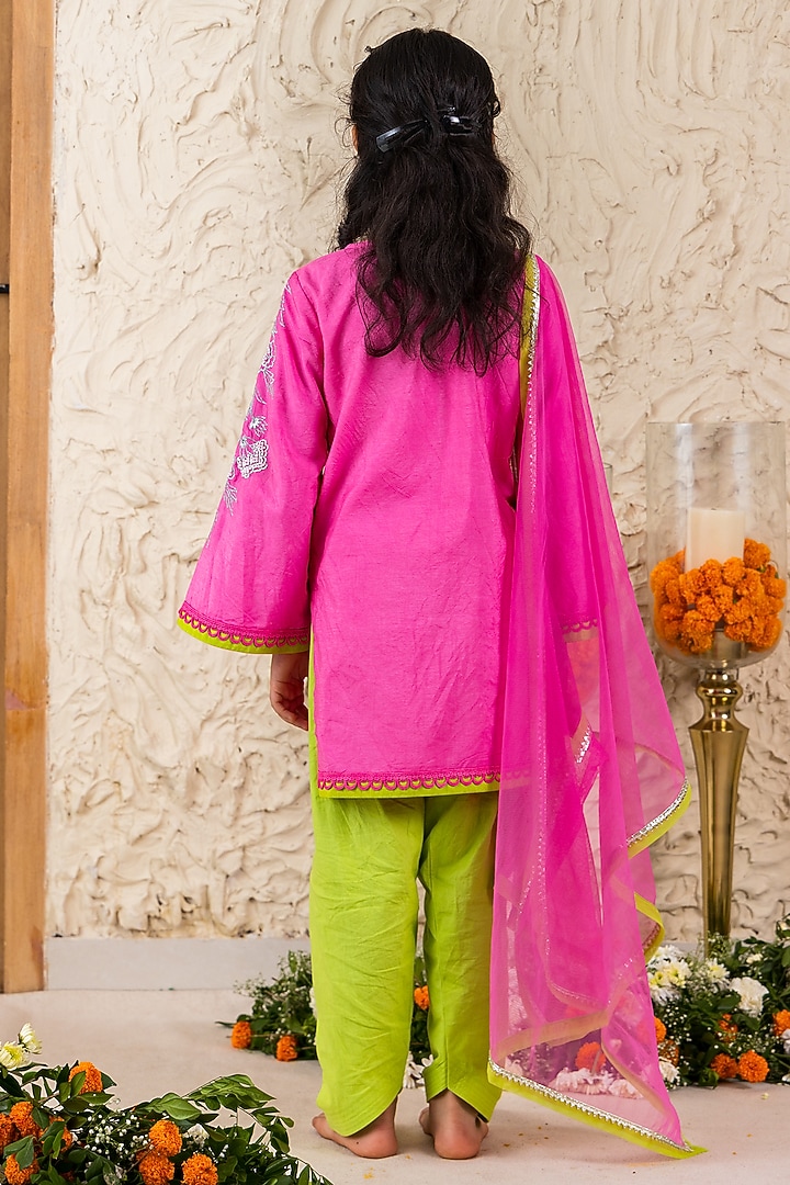Pink Silk & Glace Cotton Bead Embroidered Kurta Set For Girls by MINI TRAILS at Pernia's Pop Up Shop