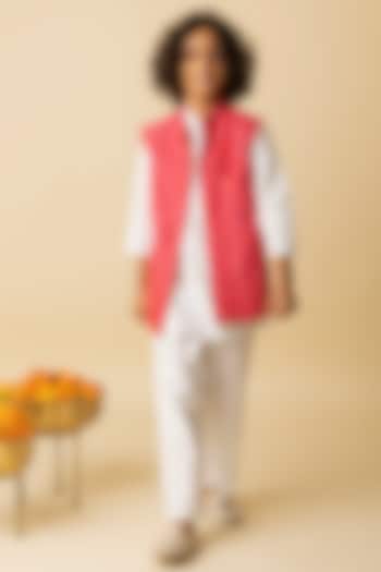 Red Cotton Silk & Cotton Voile Nehru Jacket Set For Boys by MINI TRAILS