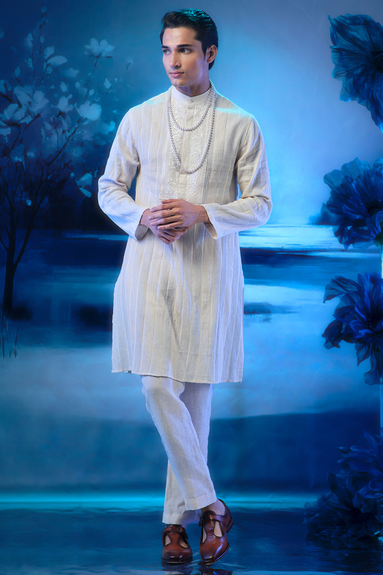 Ivory Chanderi & Linen Embroidered Kurta Set by Mandira Wirk Men