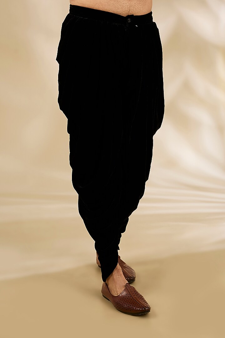Black Art Silk Applique Work Wedding Indowestern Set by Manish Nagdeo Men at Pernia's Pop Up Shop