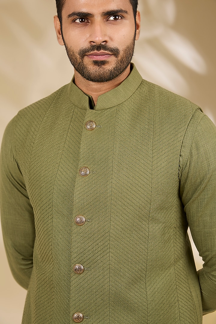 Green Ruby Silk Dori Embroidered Bundi Jacket Set by Manish Nagdeo Men at Pernia's Pop Up Shop
