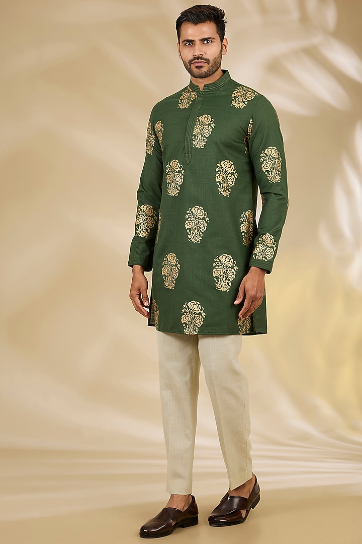 Green Ruby Silk Butta Printed Bundi Jacket Set by Manish Nagdeo Men at Pernia's Pop Up Shop