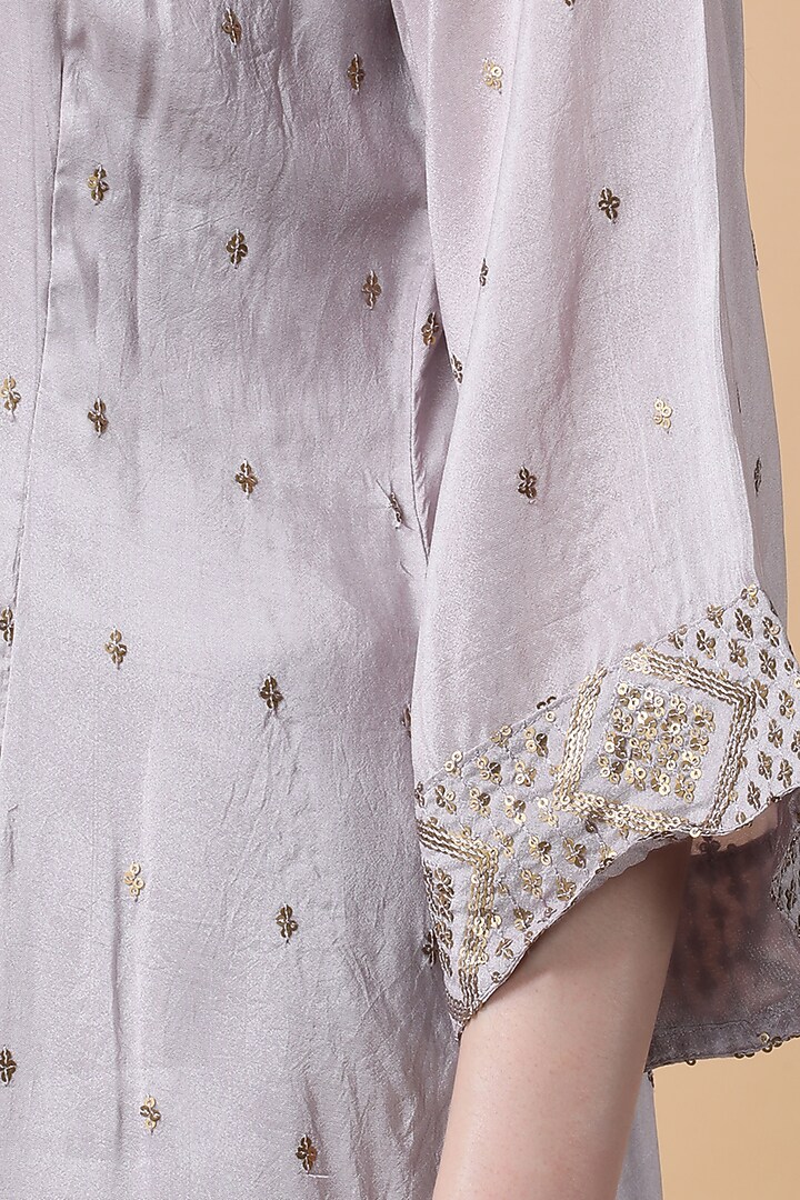 Lilac Bamboo Muslin Sequins Embroidered Kurta Set by Manish Nagdeo at Pernia's Pop Up Shop