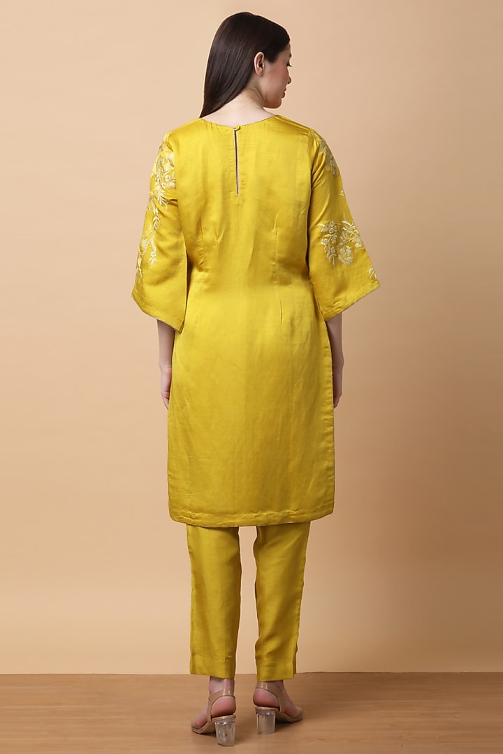 Mustard Bamboo Muslin Dori Embroidered Kurta Set by Manish Nagdeo at Pernia's Pop Up Shop