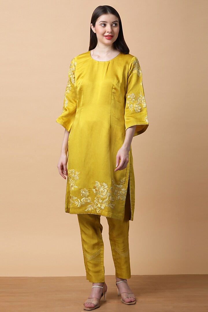Mustard Bamboo Muslin Dori Embroidered Kurta Set by Manish Nagdeo at Pernia's Pop Up Shop