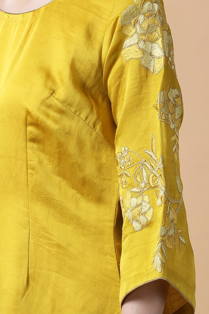 Mustard Bamboo Muslin Dori Embroidered Kurta Set by Manish Nagdeo at Pernia's Pop Up Shop