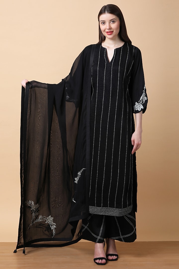 Black Modal Thread Embroidered Kurta Set by Manish Nagdeo at Pernia's Pop Up Shop