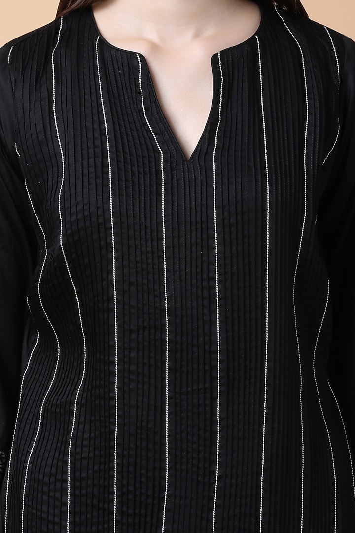 Black Modal Thread Embroidered Kurta Set by Manish Nagdeo at Pernia's Pop Up Shop