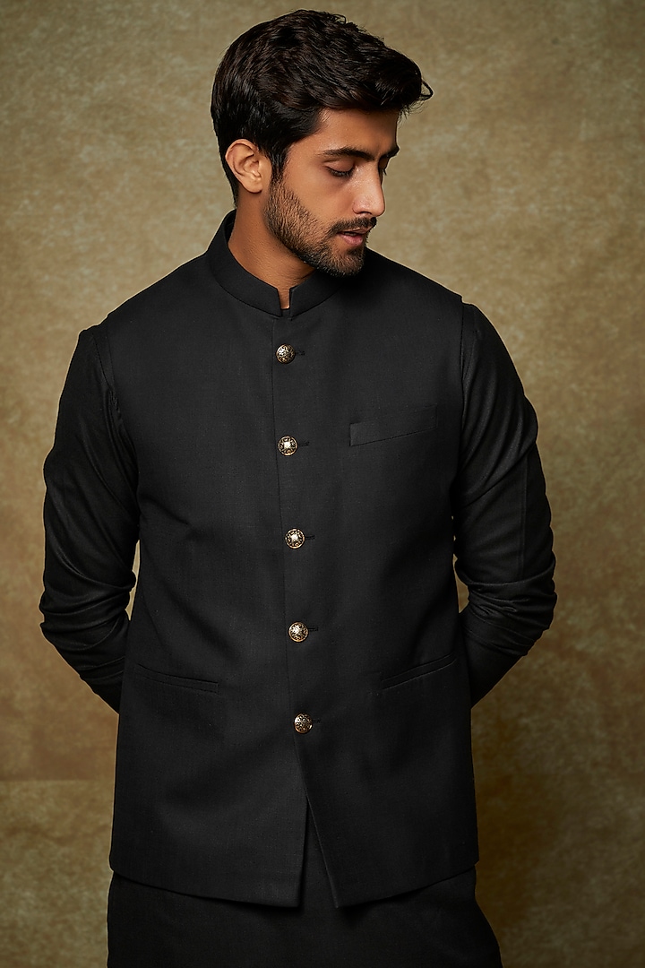 Black Silk Bundi Jacket Set by Manish Nagdeo Men at Pernia's Pop Up Shop