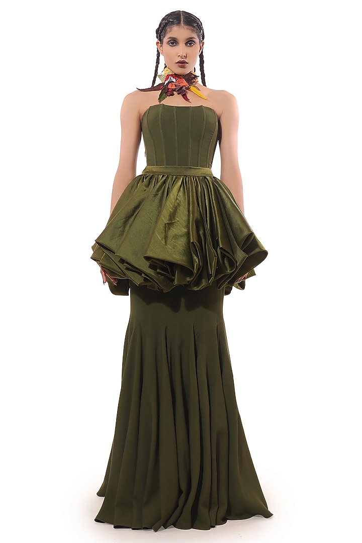 Green Moss Crepe Off-Shoulder Corset by Modo Caldo at Pernia's Pop Up Shop