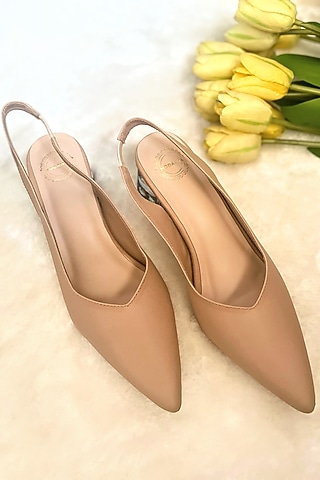 Nude Artificial leather Handmade Pumps by Modanta